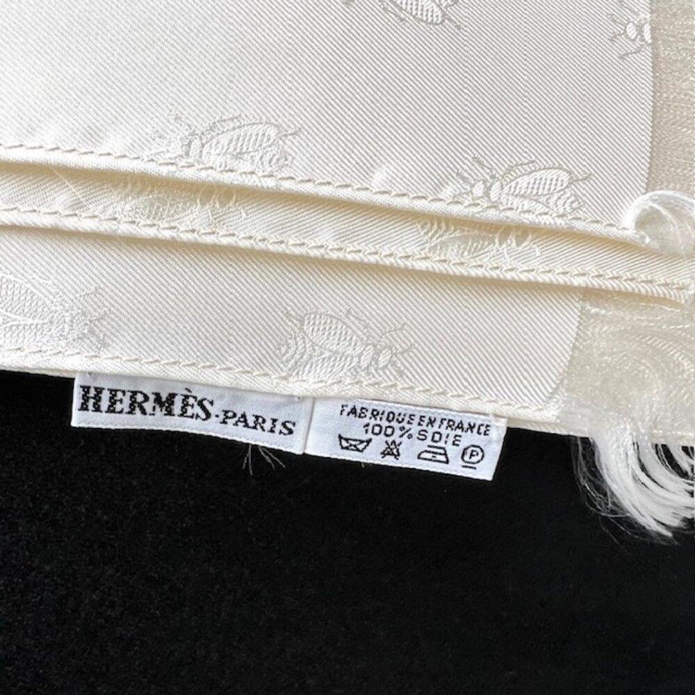 New Unbox HERMES  Stole scarf wrap 100% Silk Satin 58"x36" Ivery Bees FringW/C/A - Picture 6 of 15